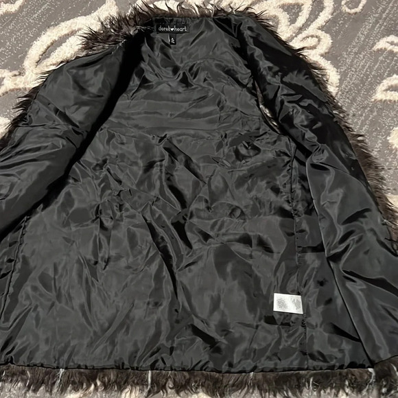 Derek heart vest. Like new. - Picture 2 of 5